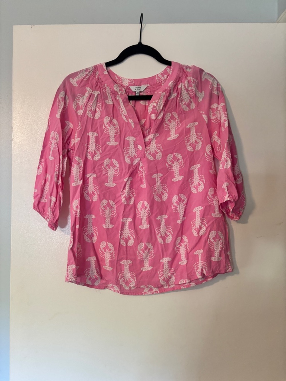 Crown & Ivy Pink Lobster Print Top, Size XS